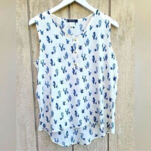 NWOT Sage & Vicky Ivory Textured Tank Semi Sheer Blue Cactus Hi Low -Size Medium